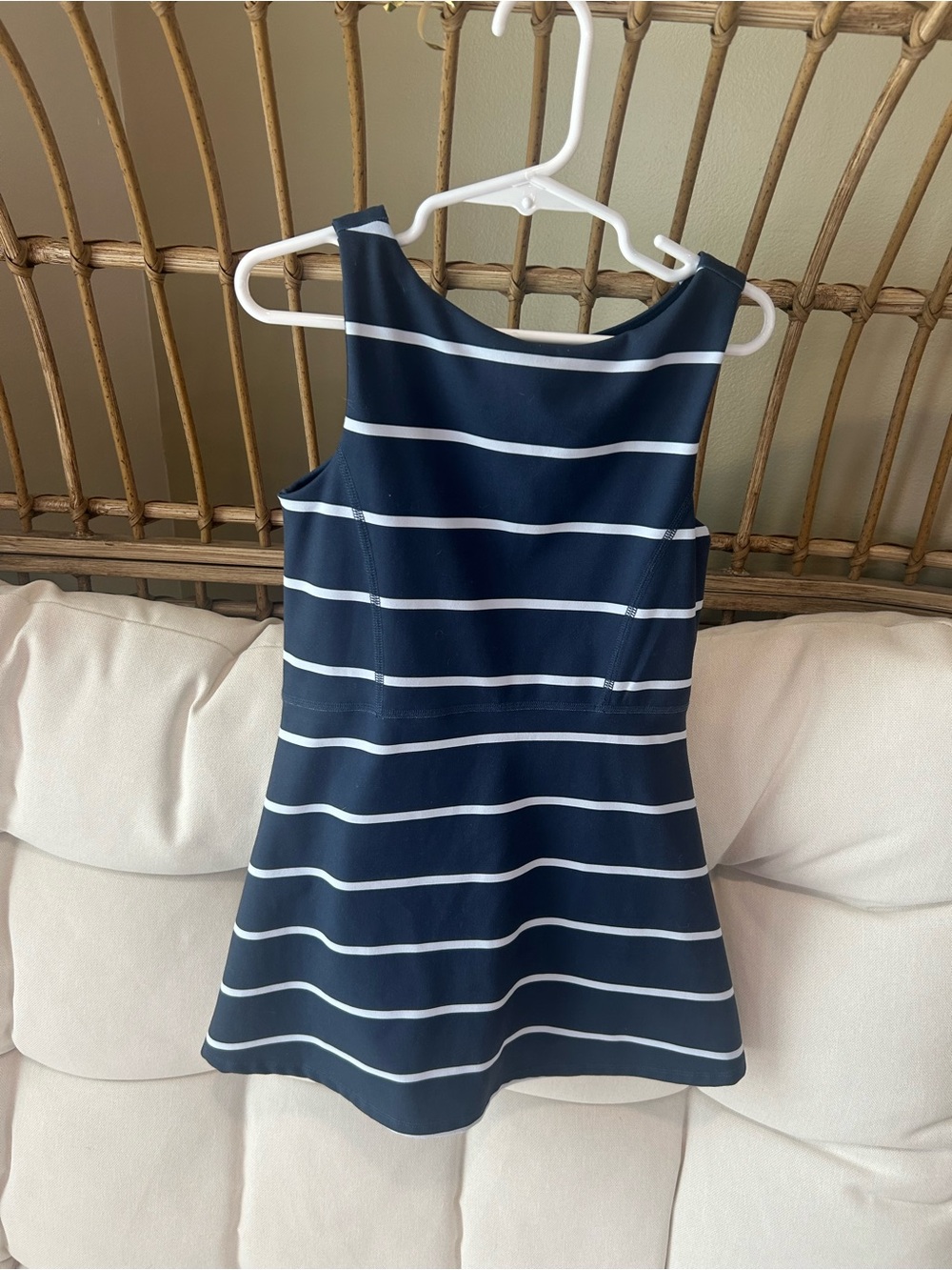 Abercrombie kids girls 5/6 Navy and White Striped Sleeveless Peplum Top
